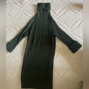 VINCE Turtleneck Sweater 3/4 Sleeves - SMALL